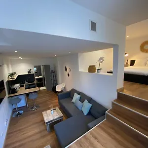 Apartment Loft Rotonde Wifi Clim Smart Tv Rue Calme, Aix-en-Provence